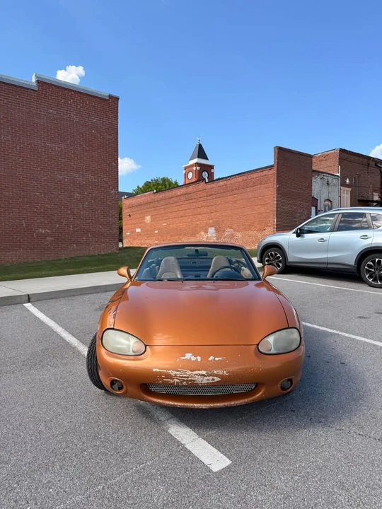 2000 Mazda NB MX-5 Miata - Image 2 of 13