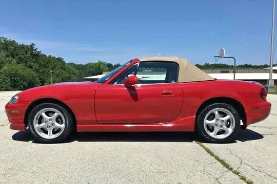 2000 Mazda MX-5 Club Sport Convertible 2D