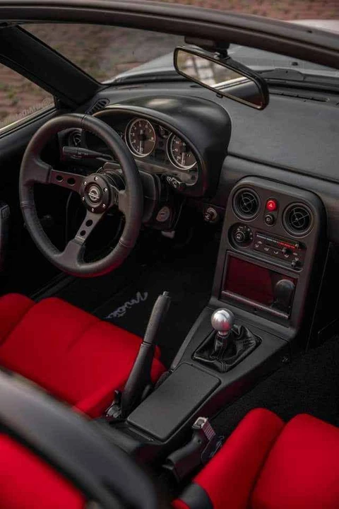 2000 Mazda NB MX-5 Miata - Image 3 of 4