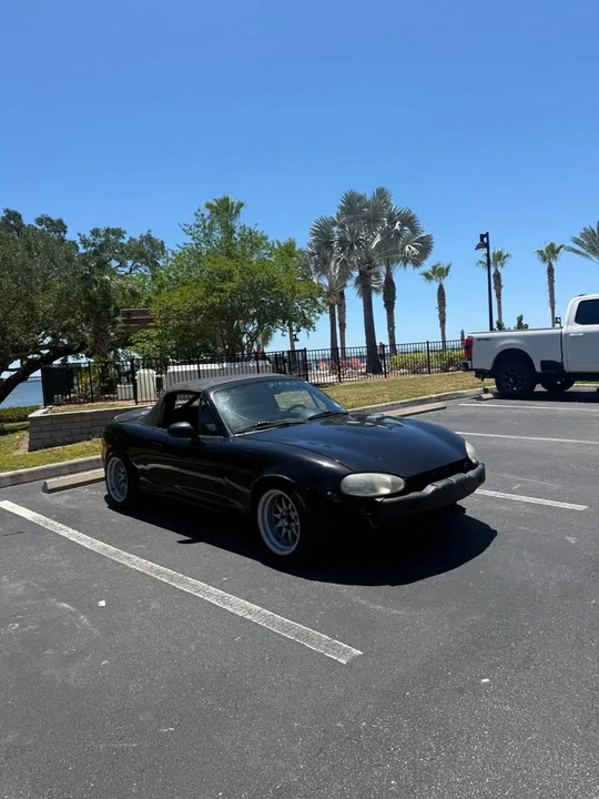 2000 Mazda - Image 4 of 13