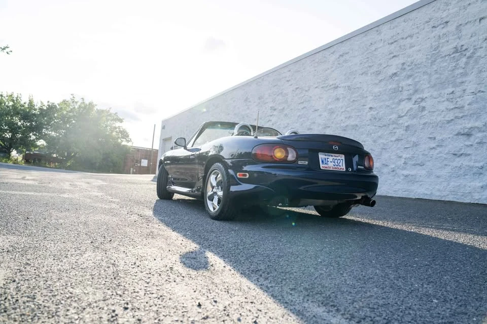 2000 Mazda NB MX-5 Miata - Image 9 of 20