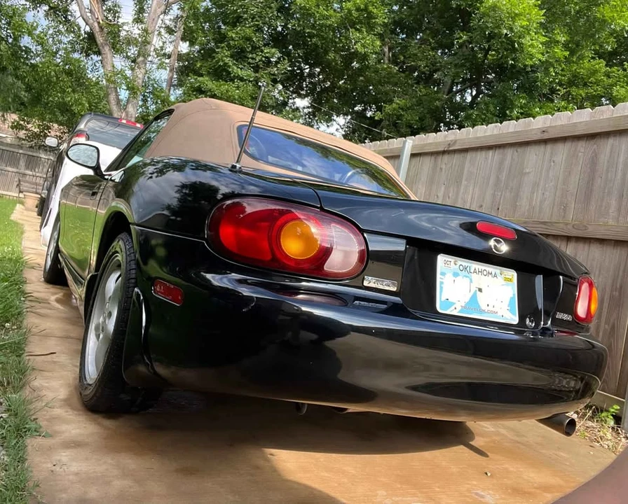 2000 Mazda NB MX-5 Miata - Image 5 of 9