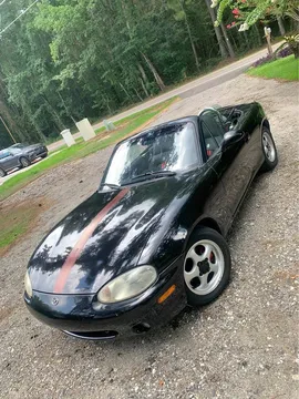 2000 Mazda MX-5 Convertible 2D