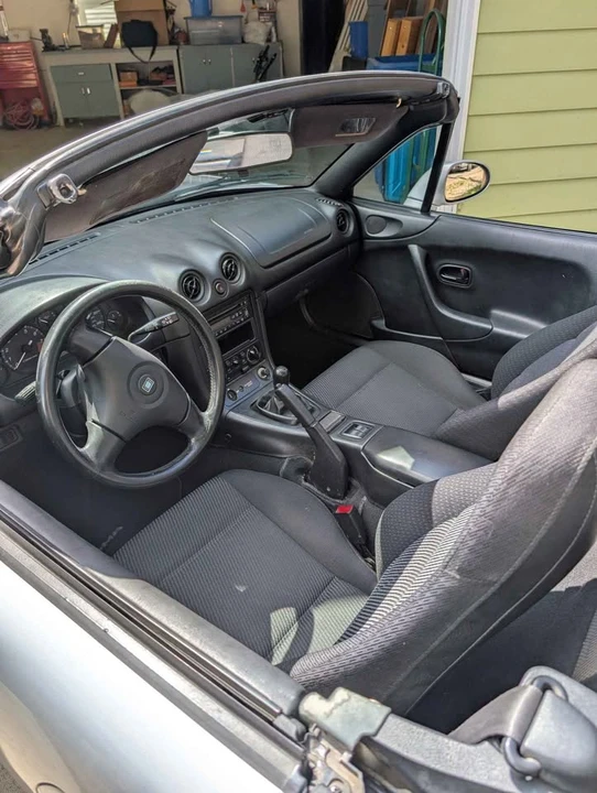 2000 Mazda NB MX-5 Miata - Image 6 of 8