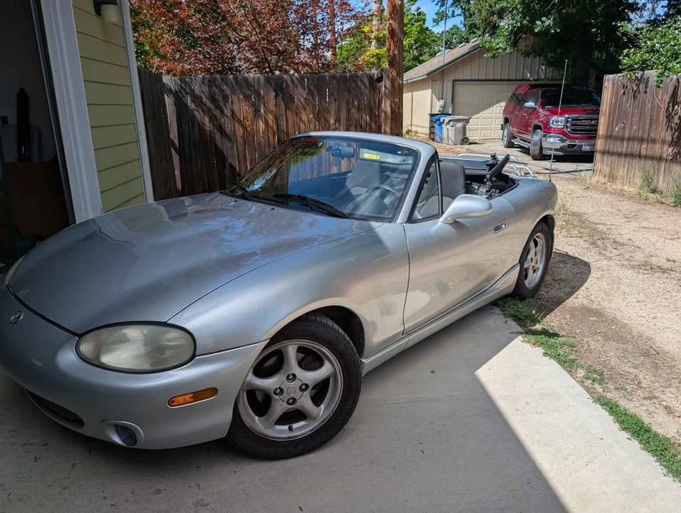 2000 Mazda NB MX-5 Miata - Image 7 of 8