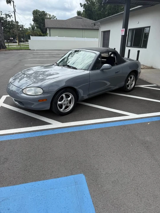 2000 Mazda NB MX-5 Miata - Image 2 of 11