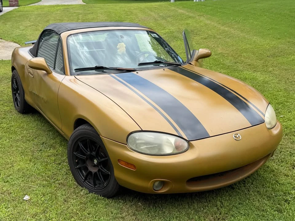 2000 Mazda NB MX-5 Miata - Image 9 of 10