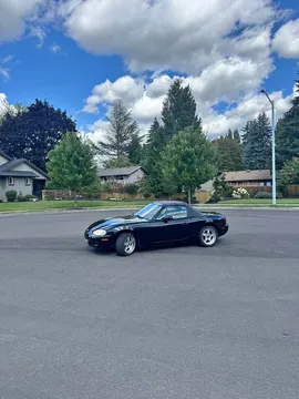 2000 Mazda MX-5 Convertible 2D