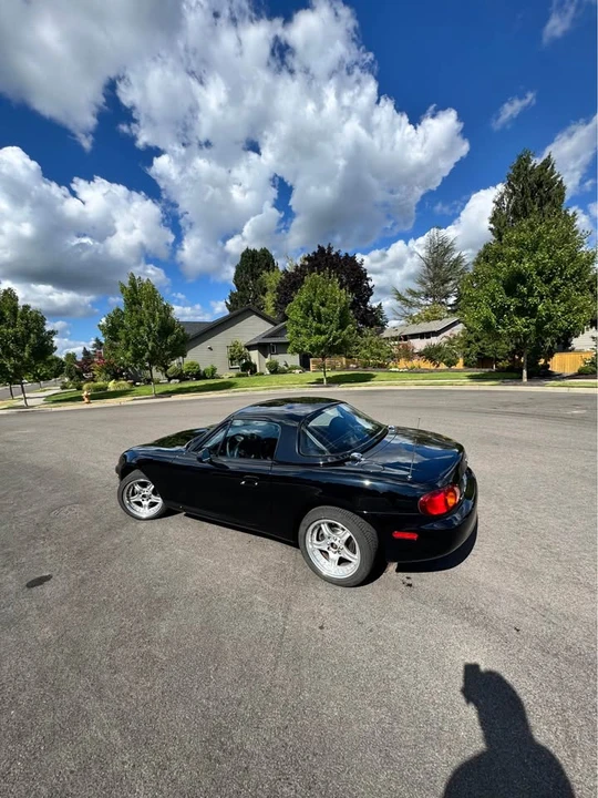 2000 Mazda NB MX-5 Miata - Image 8 of 9