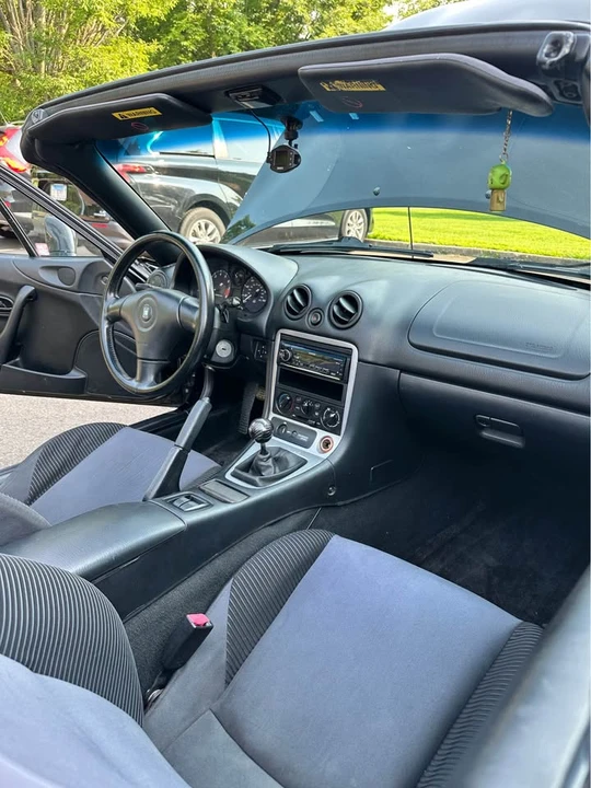 2000 Mazda NB MX-5 Miata - Image 11 of 13