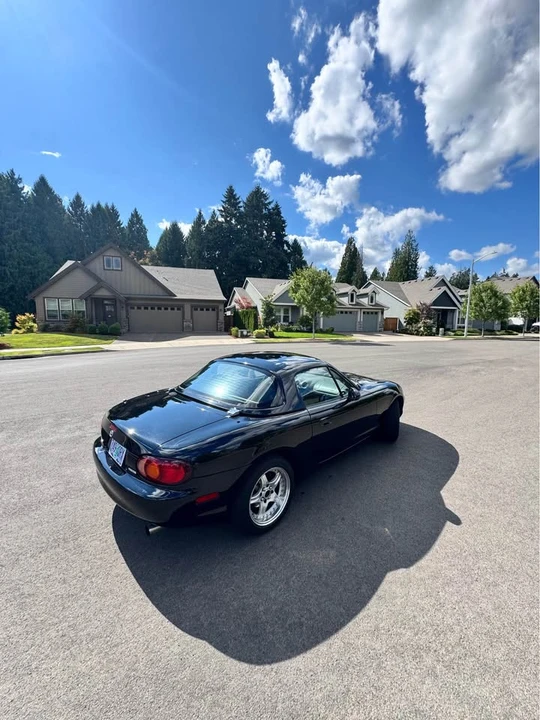 2000 Mazda NB MX-5 Miata - Image 9 of 9