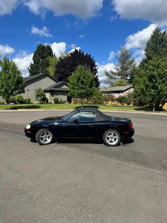 2000 Mazda NB MX-5 Miata - Image 5 of 9