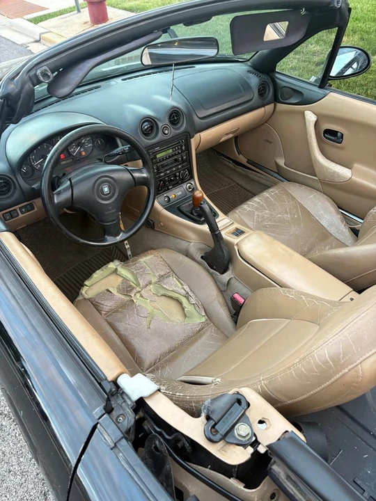 2000 Mazda NB MX-5 Miata - Image 4 of 7