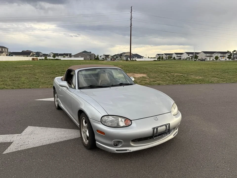 2000 Mazda NB MX-5 Miata - Image 2 of 7