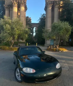 2000 Mazda MX-5 Miata Convertible 2D