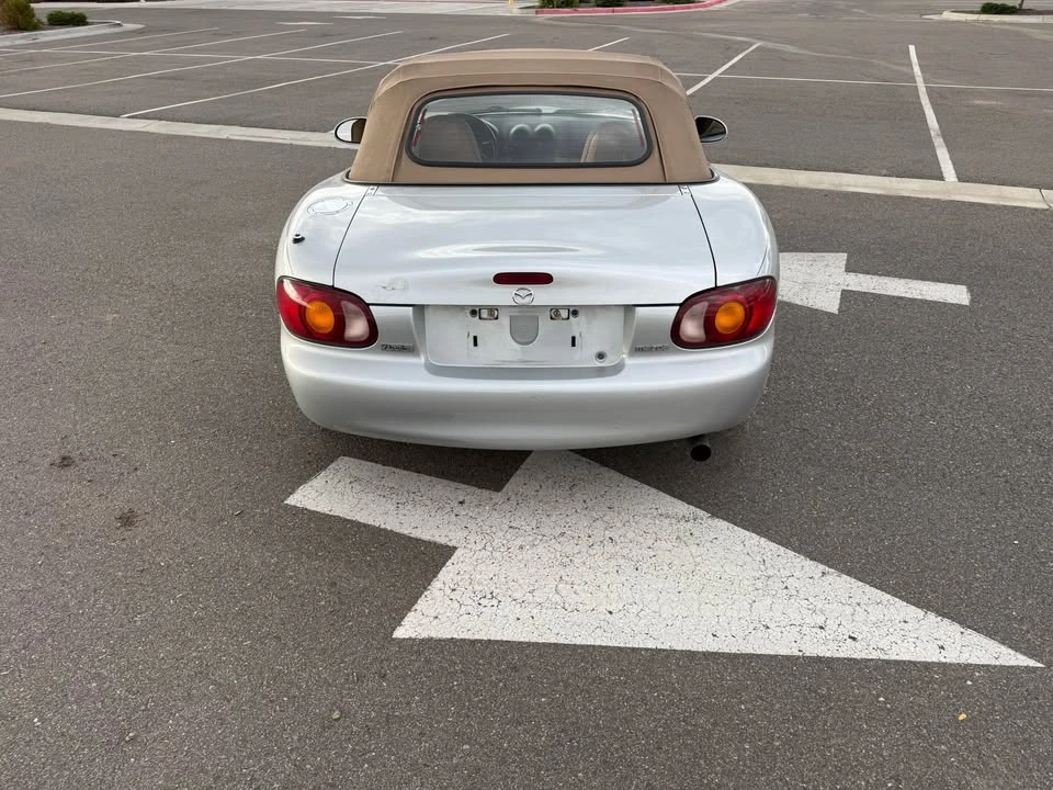 2000 Mazda NB MX-5 Miata - Image 5 of 7