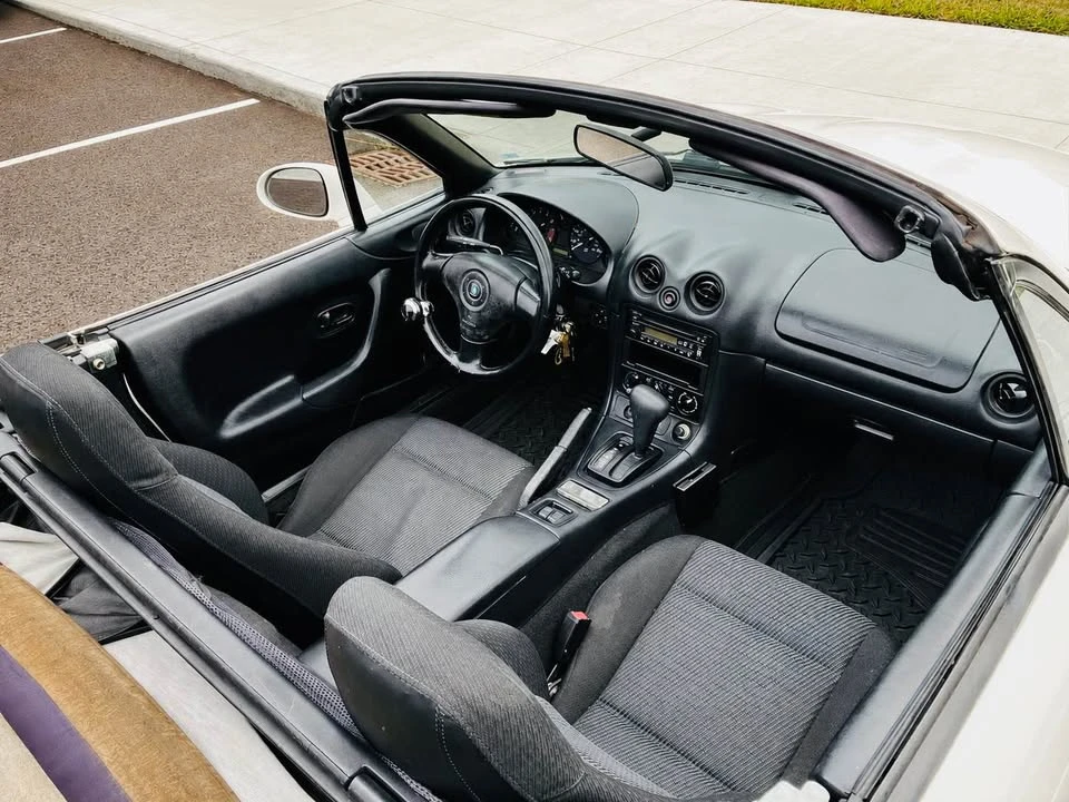 2000 Mazda NB MX-5 Miata - Image 7 of 10