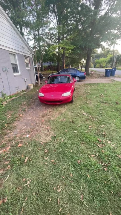 2000 Mazda NB MX-5 Miata - Image 2 of 6