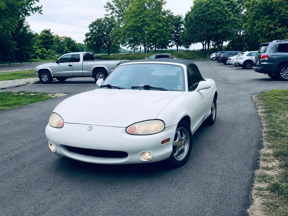 2000 Mazda NB MX-5 Miata - Image 3 of 10