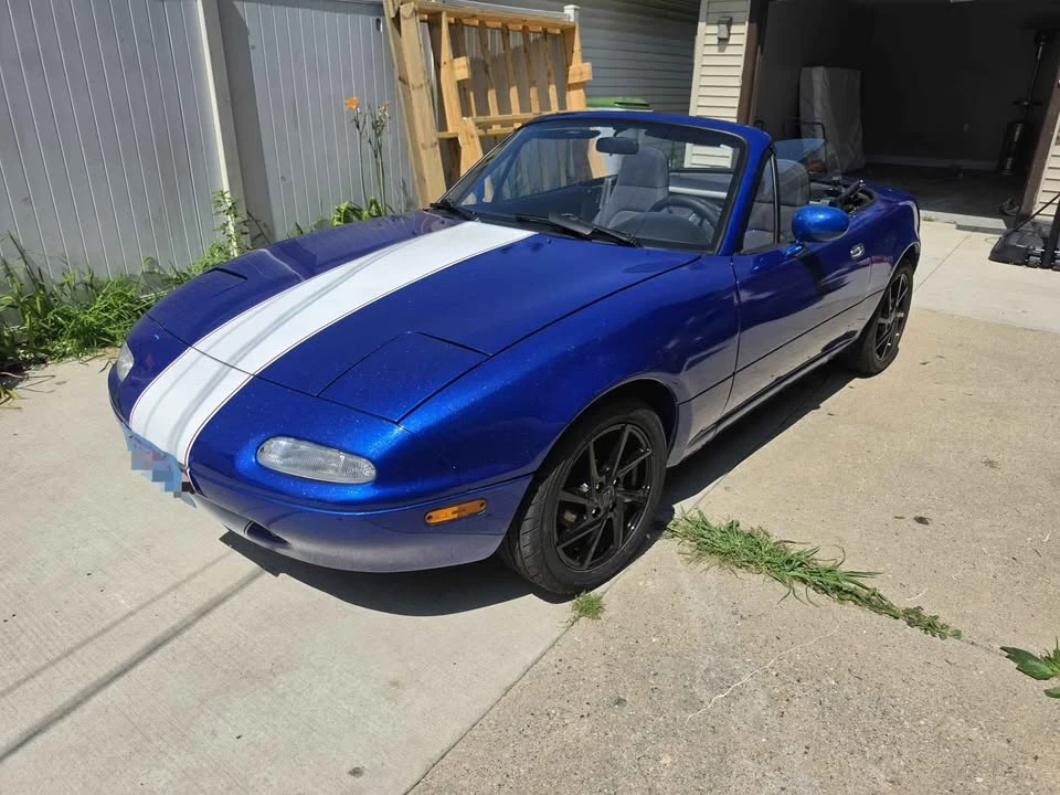 2000 Mazda NB MX-5 Miata - Image 2 of 9