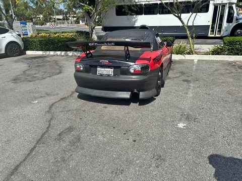 2000 Mazda MX-5 Convertible 2D