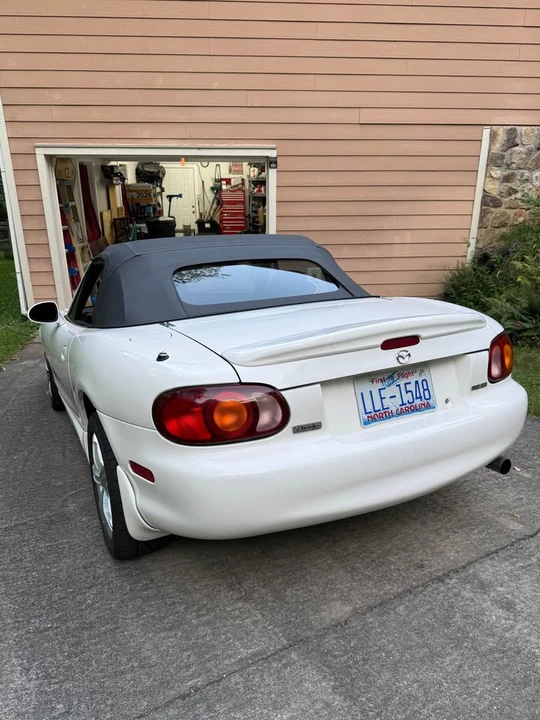 2000 Mazda NB MX-5 Miata - Image 4 of 15