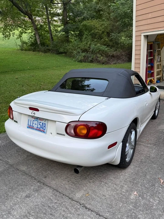2000 Mazda NB MX-5 Miata - Image 3 of 15