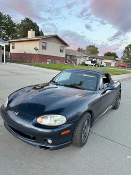 2000 Mazda MX-5 Convertible 2D