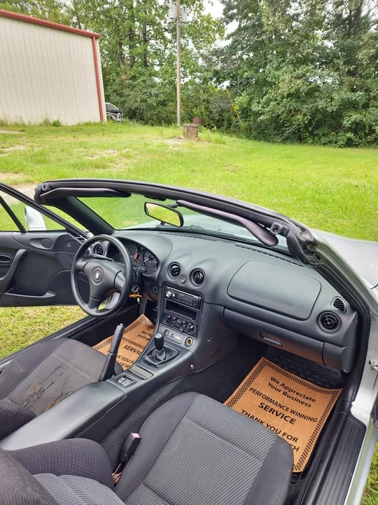 2000 Mazda NB MX-5 Miata - Image 19 of 20