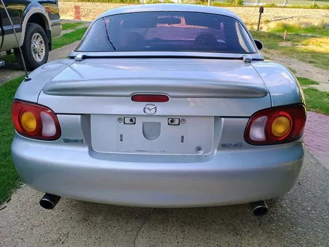 2000 Mazda MX-5 Convertible 2D