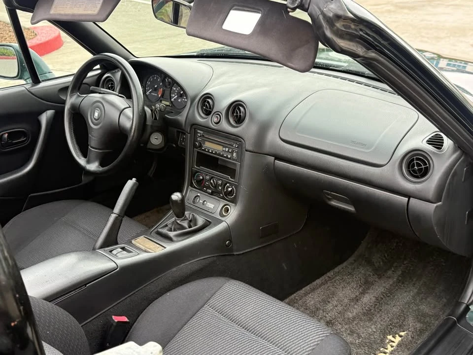 2000 Mazda NB MX-5 Miata - Image 11 of 17