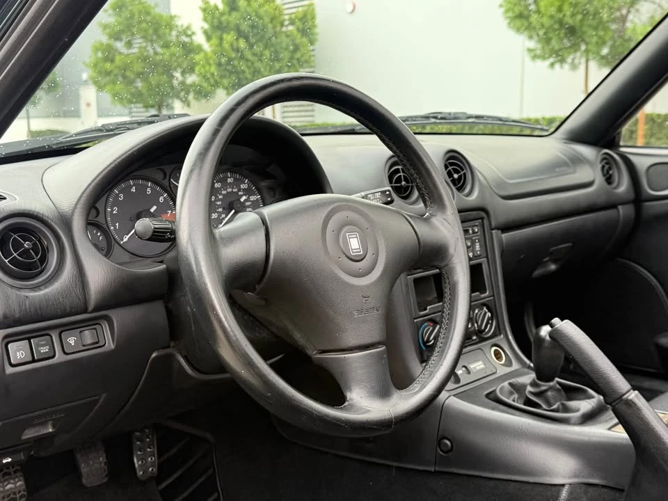 2000 Mazda NB MX-5 Miata - Image 9 of 17