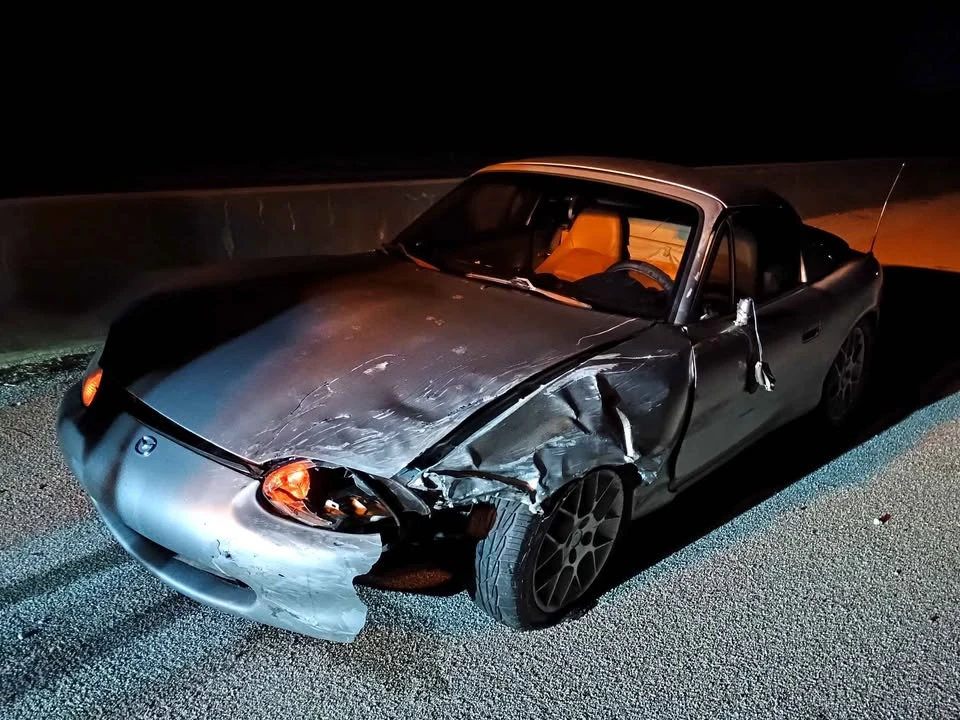 2000 Mazda NB MX-5 Miata - Image 16 of 20
