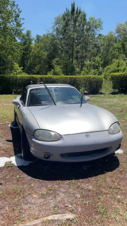 2000 Mazda NB MX-5 Miata - Image 2 of 10