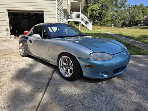 2000 Mazda MX-5 Convertible 2D