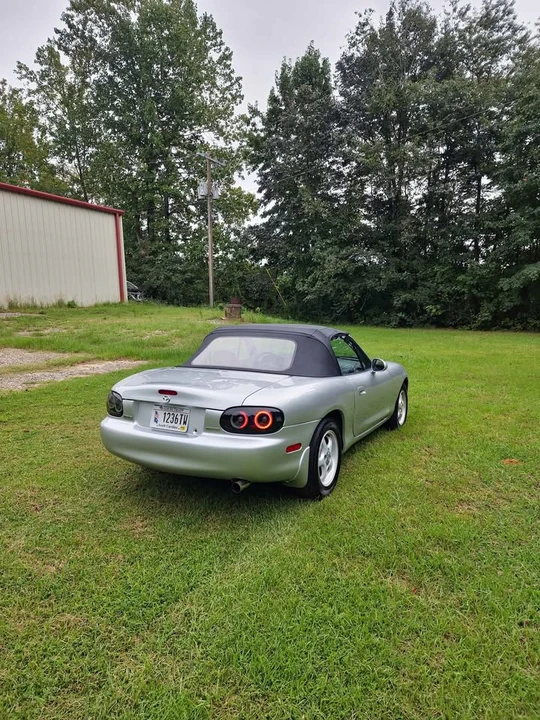 2000 Mazda NB MX-5 Miata - Image 5 of 20