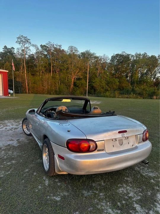 2000 Mazda NB MX-5 Miata - Image 7 of 10