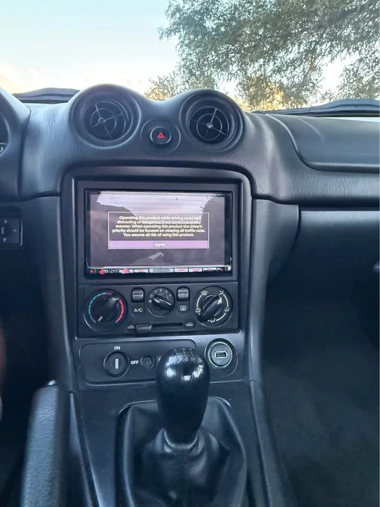 2000 Mazda NB MX-5 Miata - Image 17 of 19