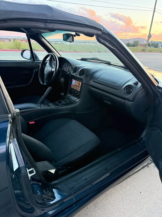 2000 Mazda NB MX-5 Miata - Image 7 of 19