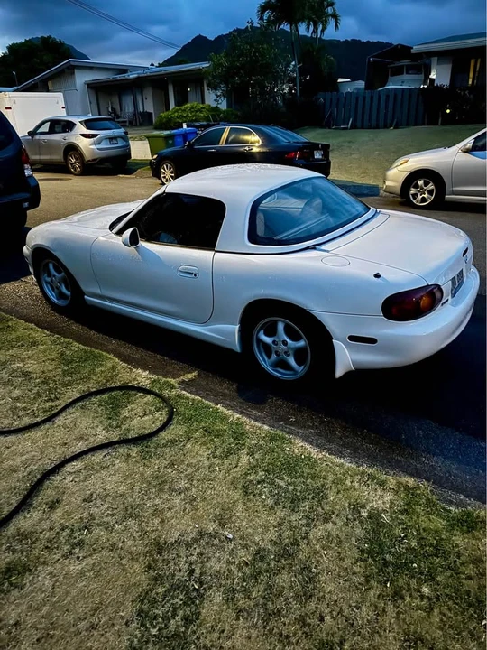 2000 Mazda NB MX-5 Miata - Image 5 of 7