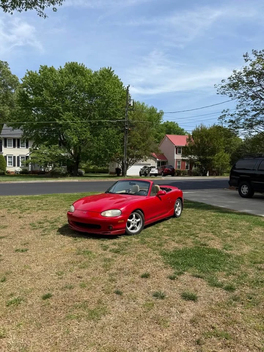 2000 Mazda NB MX-5 Miata - Image 2 of 5