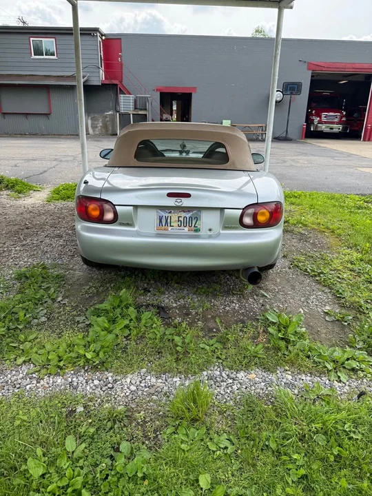 2000 Mazda NB MX-5 Miata - Image 4 of 11