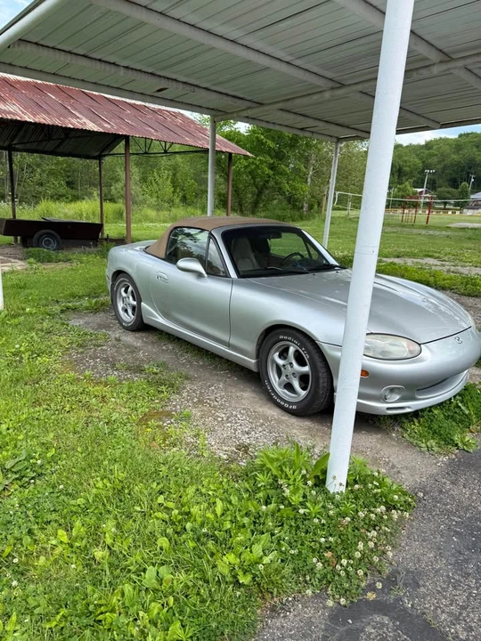 2000 Mazda NB MX-5 Miata - Image 3 of 11