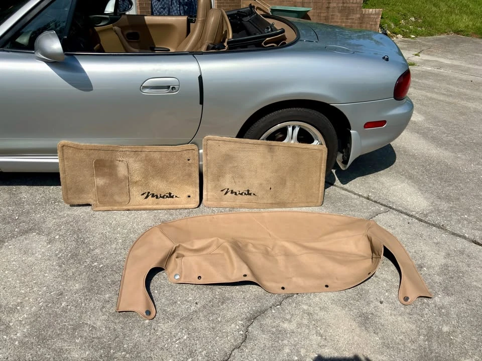 2000 Mazda NB MX-5 Miata - Image 16 of 19