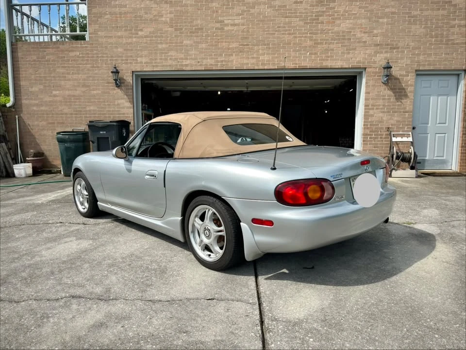 2000 Mazda NB MX-5 Miata - Image 2 of 19