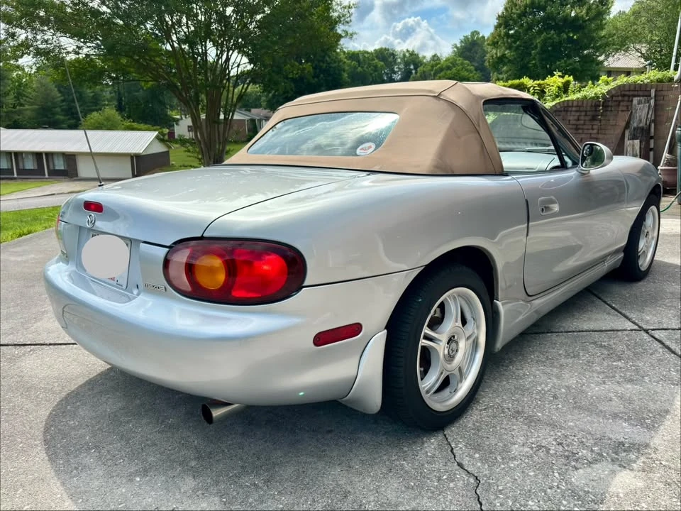 2000 Mazda NB MX-5 Miata - Image 5 of 19