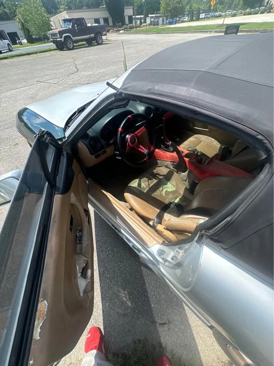 2000 Mazda NB MX-5 Miata - Image 3 of 5