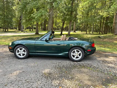 2000 Mazda MX-5 LS Convertible 2D