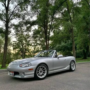 2000 Mazda MX-5 LS Convertible 2D