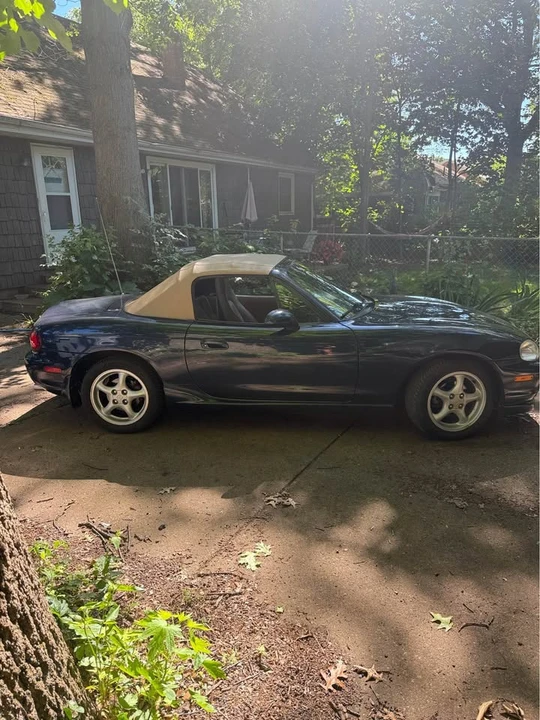 2000 Mazda NB MX-5 Miata - Image 2 of 6